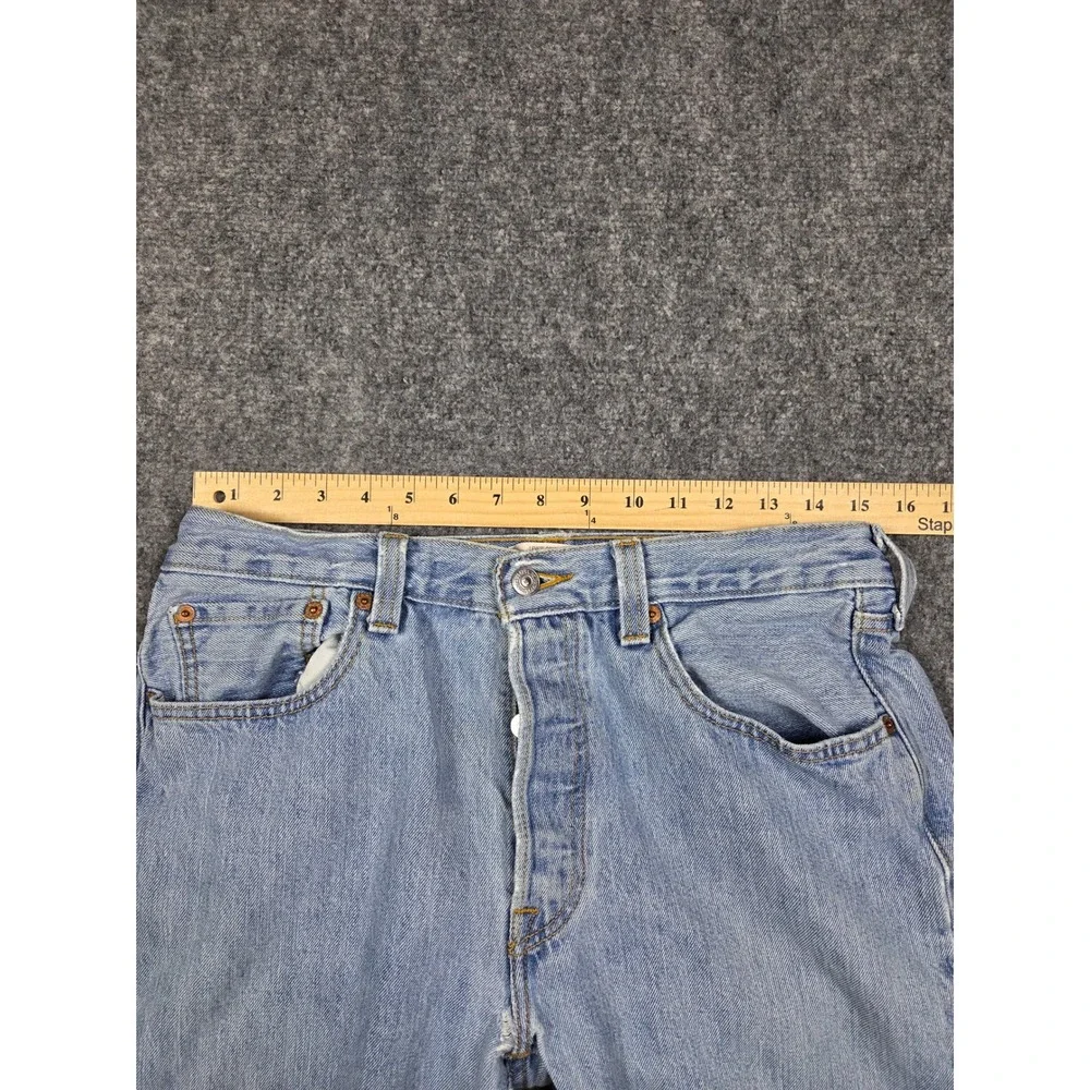 Levi's 501 Original Jeans Mens W33 L30 Light Wash Straight Leg Button Fly Denim